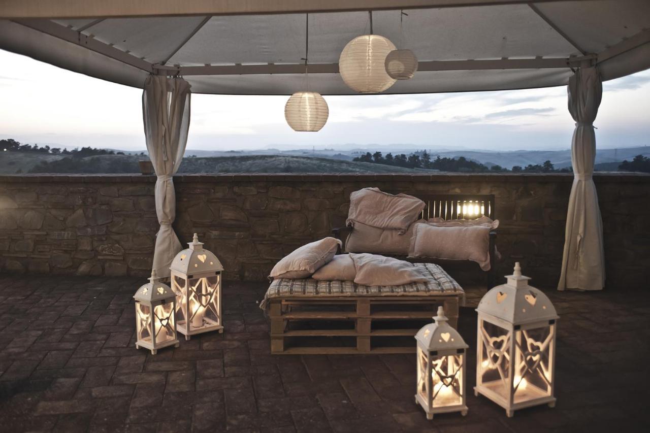 Agriturismo Santa Vittoria โวลแตร์รา ภายนอก รูปภาพ