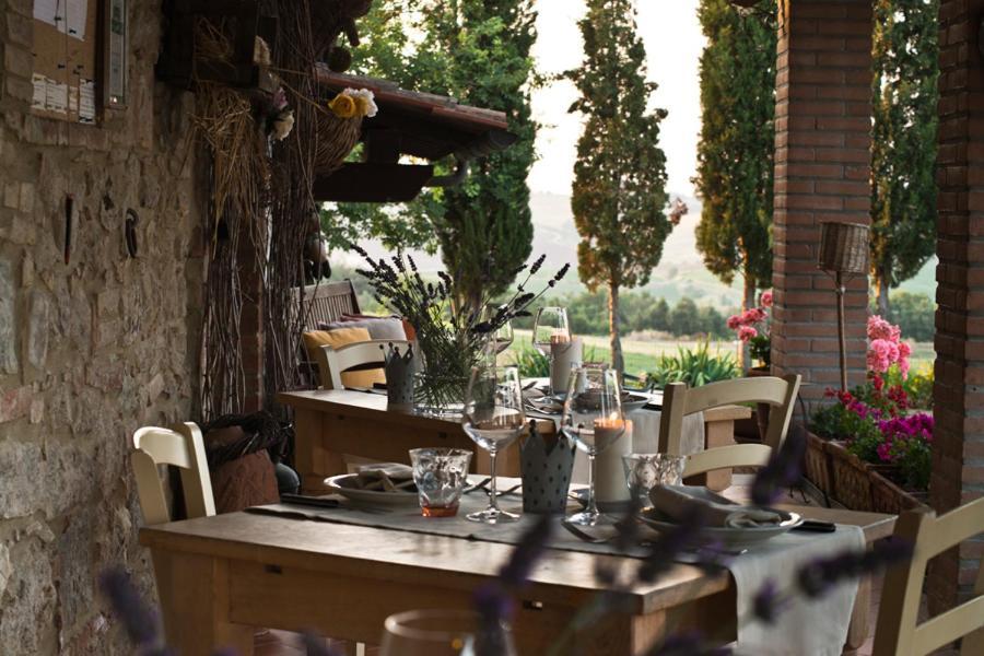 Agriturismo Santa Vittoria โวลแตร์รา ภายนอก รูปภาพ