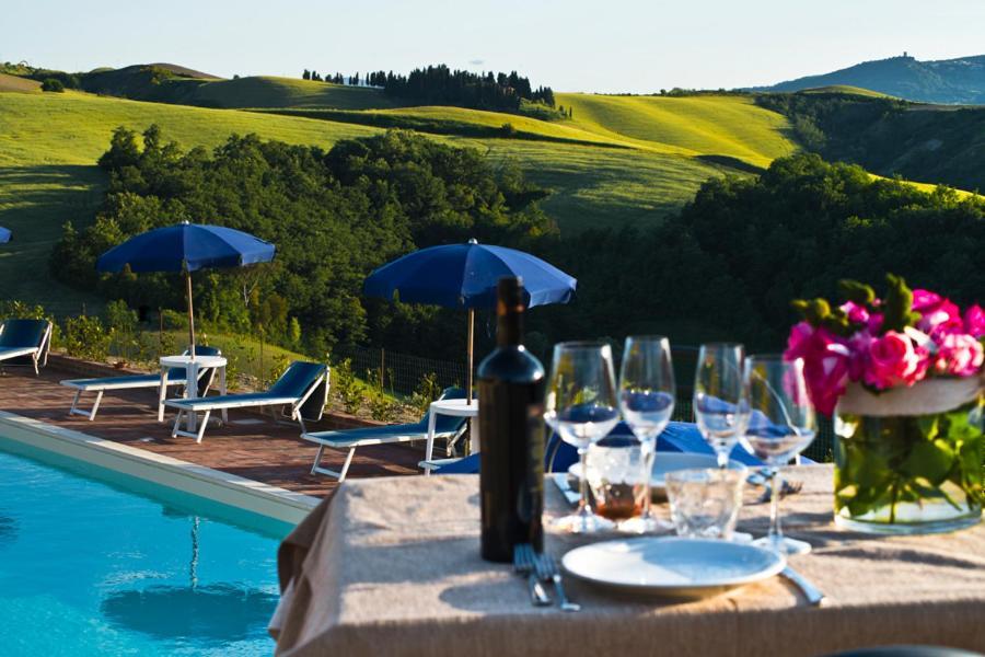 Agriturismo Santa Vittoria โวลแตร์รา ภายนอก รูปภาพ